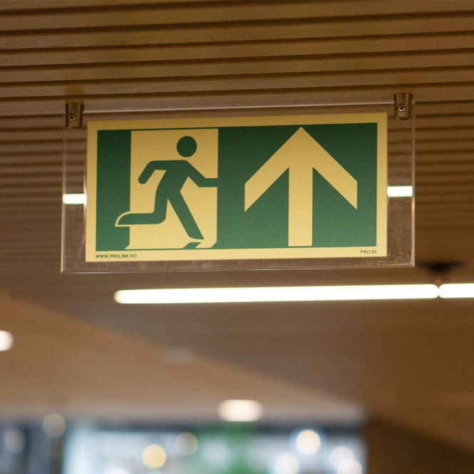 Hovedbilde Markeringsskilt i akryl - tosidig - 15 meter